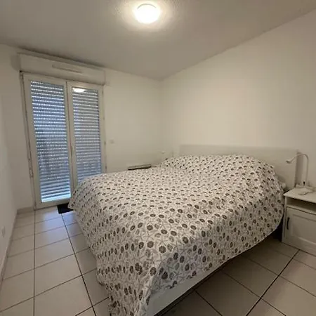 Appartement Parc Exflora With Parking, 2br *